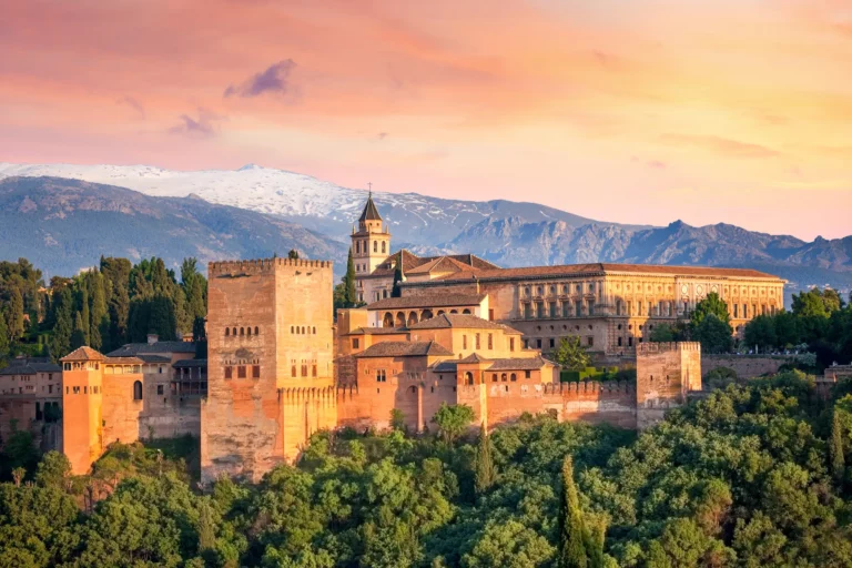 granada-castle-spain-travel-ghardy-tours