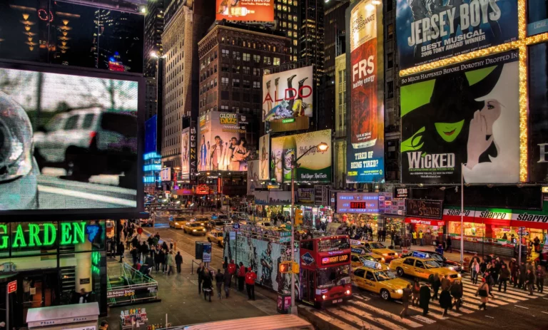 times-square-new-york-travel-ghardy-tours